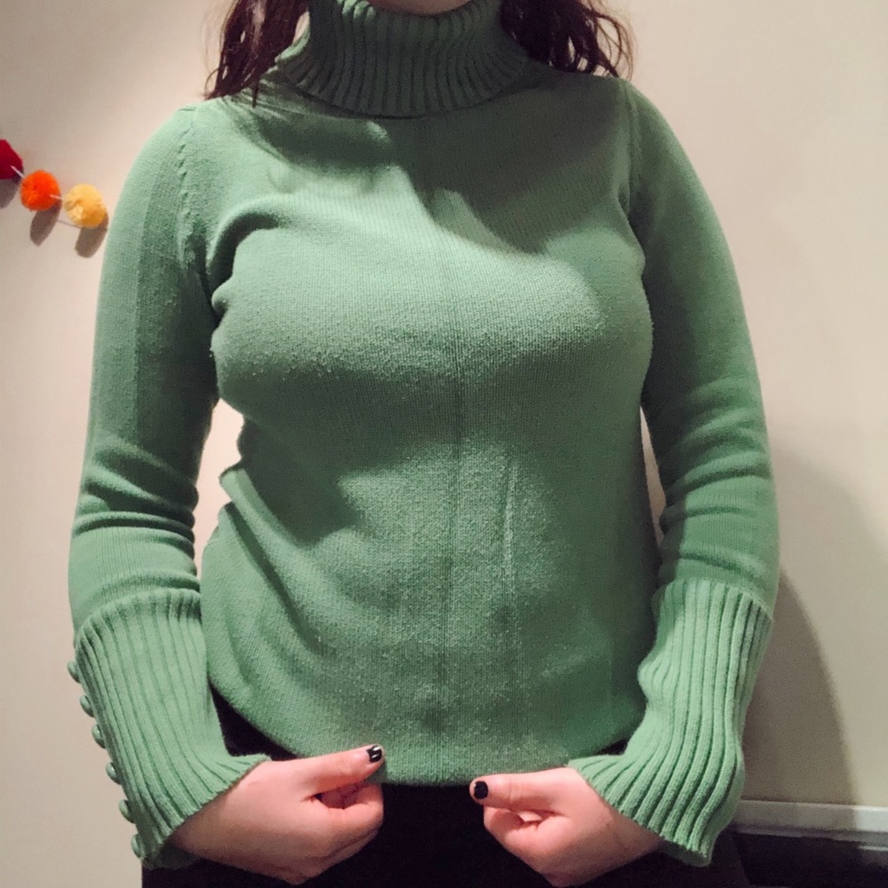 Green Banana Republic turtle neck